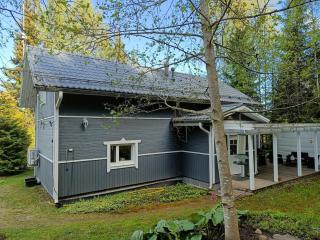 Villa Perttilä - - 0