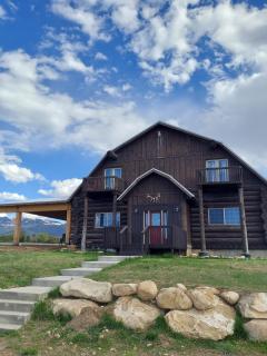 Grand Family Lodge - - 4