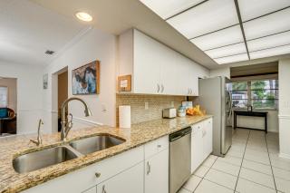 2 Mi to Beach Home with Pool in Venice - Venice - 2