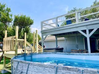 Tequila Sunrise hot tub lake view firepit pool - Canyon Lake - 8