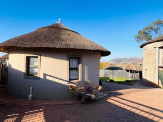 Empire Guesthouse - Leribe - 6