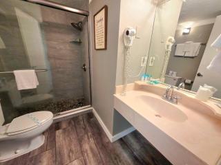 Daytona Beach Oceanview Studio w/kitchenette, pool - Daytona Beach - 3
