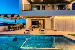 NEW! Luxury Villa Golden Hour near the beach with heated pool and sauna - TA Leut agency - 9