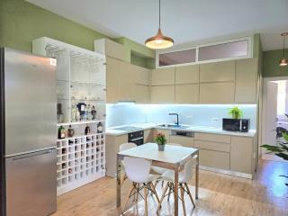 Lura 3 Floral Apartment - Lalzit Bay - 3