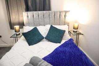 Luxe Lounge 2 - Coventry - 6