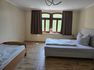 Helle, gemütliche Gästewohnung im Haus Zur Wartburg - Riesa - 8