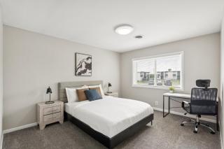 Avery Apartments D33 I Spacious 2 Bed 1 Bath - 0