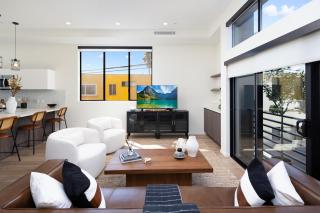 Trendy Chic - Los Angeles - 9