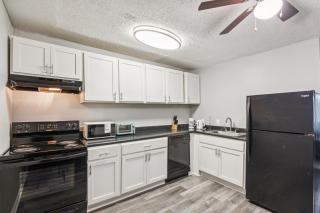 Avery Apartments G7 I Spacious 1 Bed 1 Bath - 8