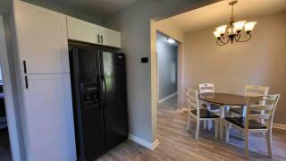 Ocean Eyes half mile to Beach Pet friendly AC - - 2