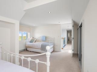 Mannin Bay Beach House - Ballyconneely - 5
