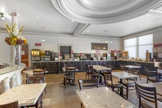 Best Western Plus Travel Hotel Toronto Airport - Toronto - 5