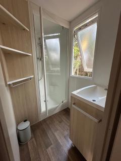 Mobil Home climatisé 2 chambres Sous les pins - 5