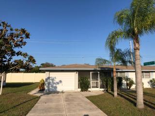 Cozy home in Sunny Florida! - Englewood - 8