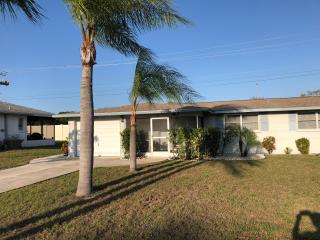 Cozy home in Sunny Florida! - Englewood - 9