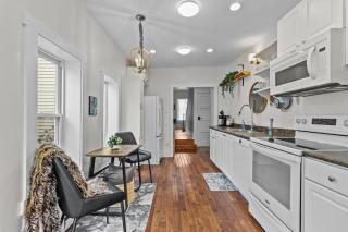 Stay On Bond 2bd 1bth Queen Beds Deck Vws - St. John's - 5