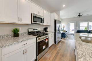 5 Mi to Auburn University Sleek Townhome with Patio - Opelika - 4