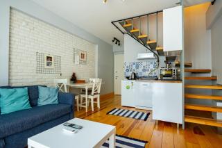 Entire Building with 2 Separate Apartments with Elevator and 5 Bathrooms - Istanbul - 5