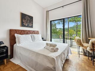 Shopping Center Fast WiFi Balcony Home Office - Campos do Jordão - 9