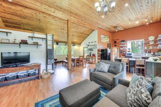 Rustic and Modern Home with Forest Views in Newport! - 7