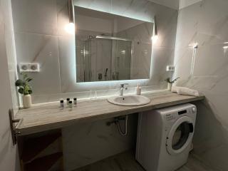 Aelia Cycladιa Paros - - 9