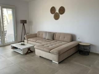 Aelia Cycladιa Paros - - 8