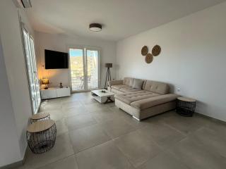 Aelia Cycladιa Paros - - 1