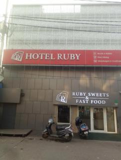 Hotel Ruby - Jāmb - 4