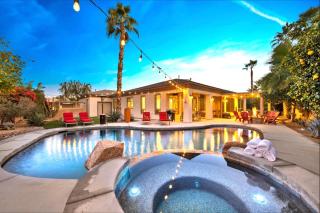 NEW Luxury All-Inclusive Estate - Walk to Coachella, Stagecoach Festivals, Heated Pool, Spa, Games - Indio - 9