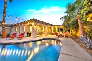 NEW Luxury All-Inclusive Estate - Walk to Coachella, Stagecoach Festivals, Heated Pool, Spa, Games - Indio - 1