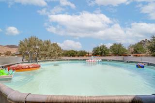 By Joshua Tree! 'Serenity on Sage' Home w/ Hot Tub - 9