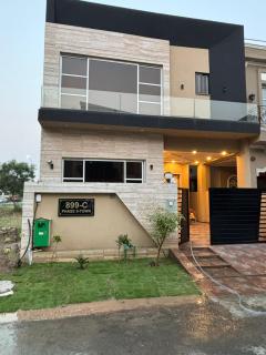 Roshan Villa - Lahore - 0