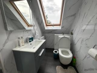 A Lovely and Cosy Studio Apartment - Navestock - 3