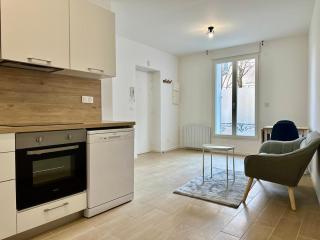 Appartement Cosy sur Cour - Nanterre Ville RER A - 7