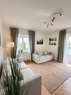 ZORO - 4 Zimmer- Küche - Balkon - 0