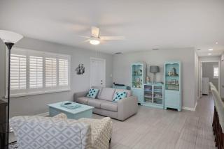 Gorgeous Spanish Cay Residence Steps to Beach - Sanibel - 9