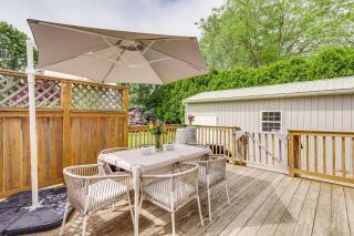 Walk to Downtown Wakefield Haven Near Beaches - South Kingstown - 0
