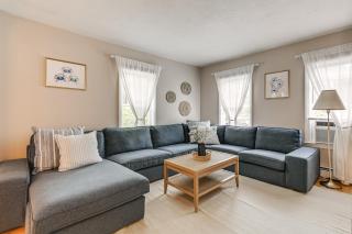 Walk to Downtown Wakefield Haven Near Beaches - South Kingstown - 8