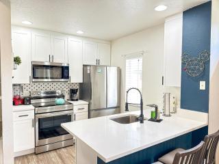 Disney Magic: Harry Potter & Mickey Townhome - 4