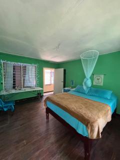 A Private Room in a Creative Space by the Sea - - 9