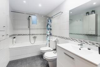 Barcelona Cozy Apartment - 1