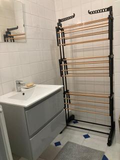 A 5 minutes du centre de Juan les pins et de la mer ! Appartement dans résidence avec piscine et terrain de tennis - Antibes - 4