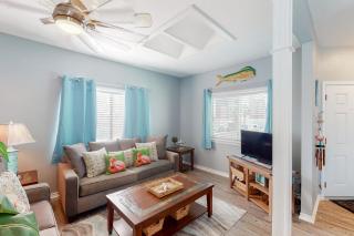 Leeward Isles 305 - 6