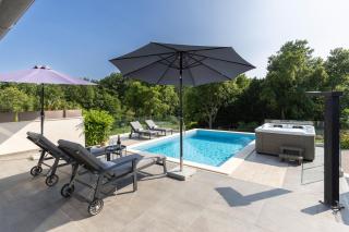 Villa LULU with heated pool, sauna & hot tub - Labin - 9