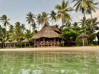 Whale Beach Bungalows and Tents - Kilindoni - 8