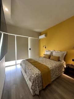 Her Luxury Apartment - 9