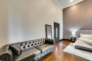 Boutique Studio Stay in the Heart of Marshall! - Marshall - 6