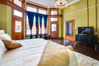 Studio with Private Balcony in Downtown Marshall! - Marshall - 4