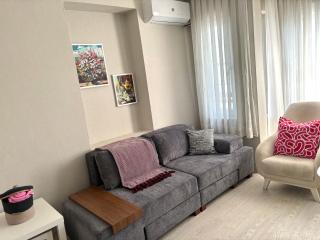 Pink House Walk Everywhere, 3BR, Fiber Internet - Istanbul - 8