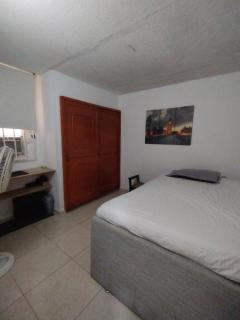 Habitación Amoblada personas que labore - - 1